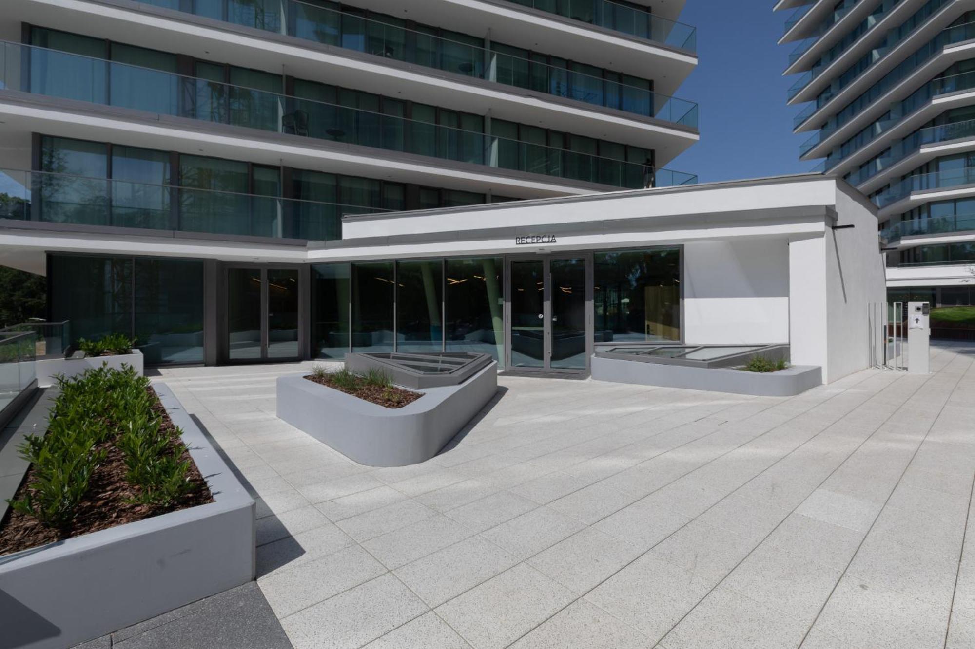 Royal Waves Resort & Spa - Apartment With Parking By Noclegi Renters ミエンジズドロイェ エクステリア 写真