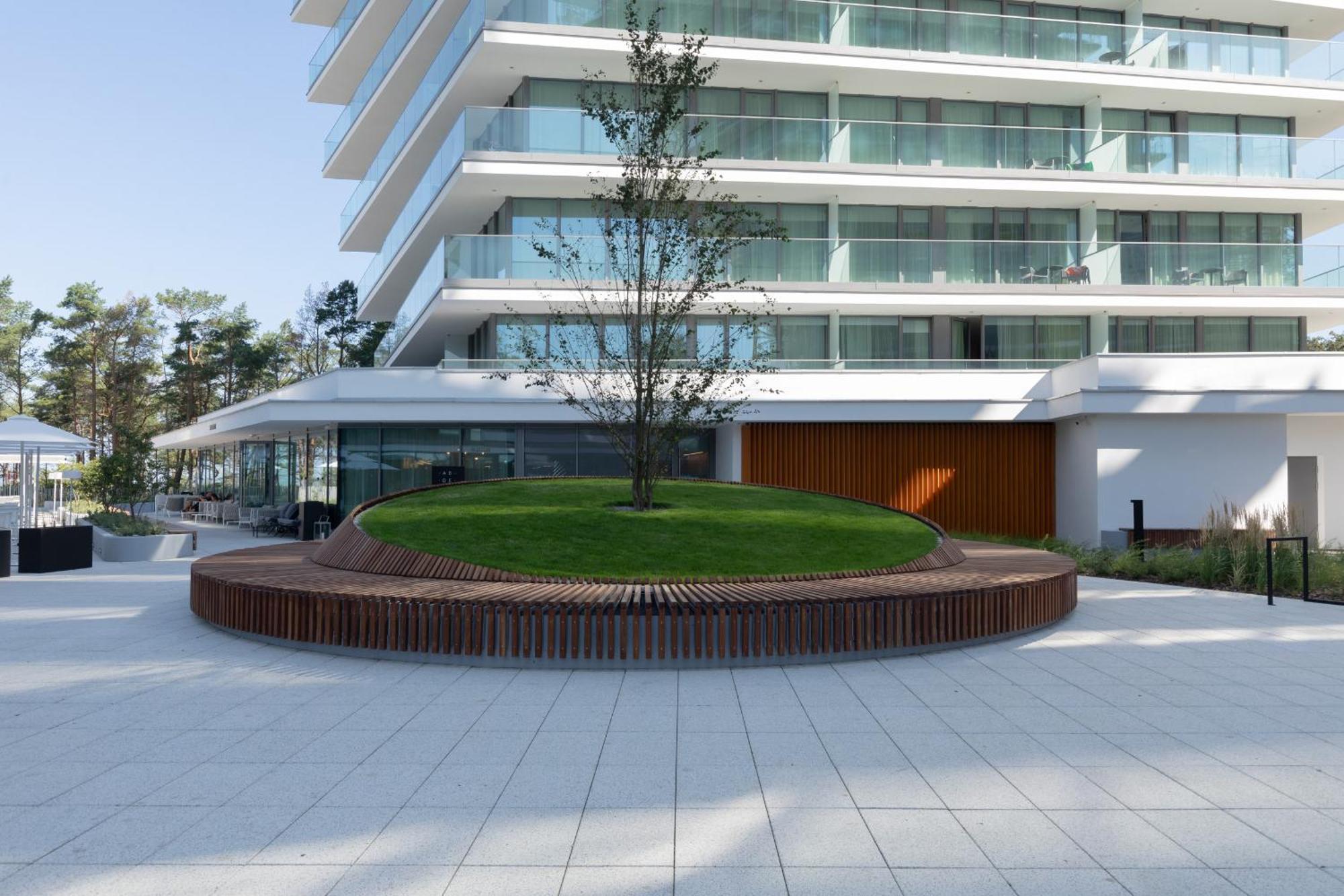 Royal Waves Resort & Spa - Apartment With Parking By Noclegi Renters ミエンジズドロイェ エクステリア 写真